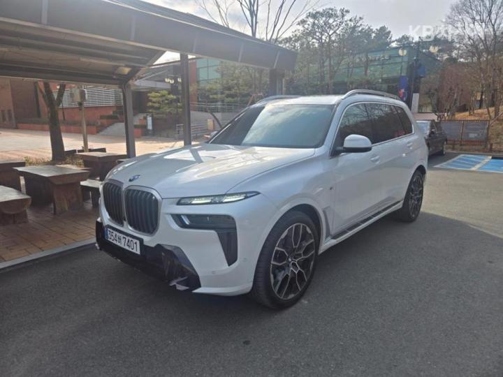 BMW X7 xdrive 40d m sport — foto 1