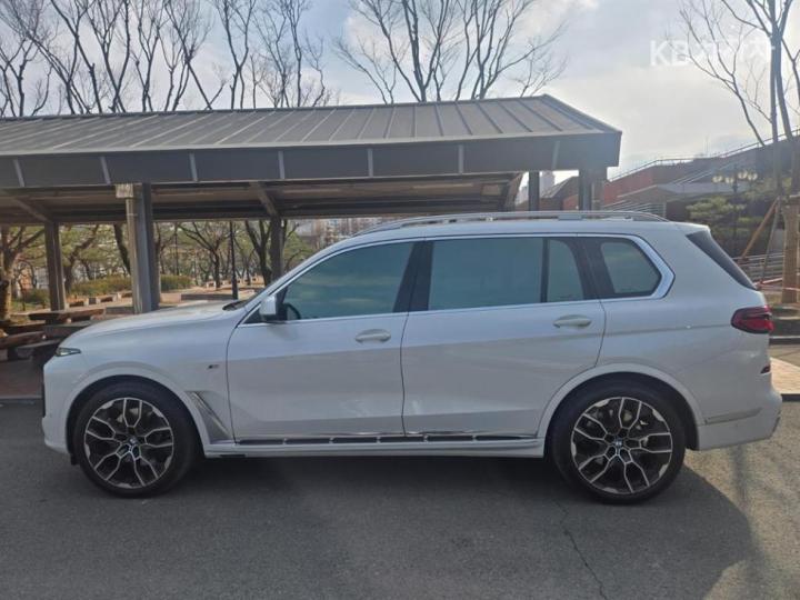 BMW X7 — miniaturë 4