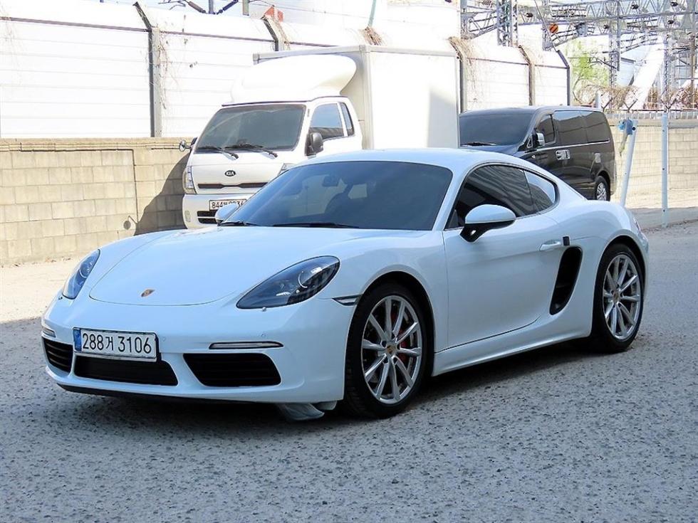 2020 - porsche cayman