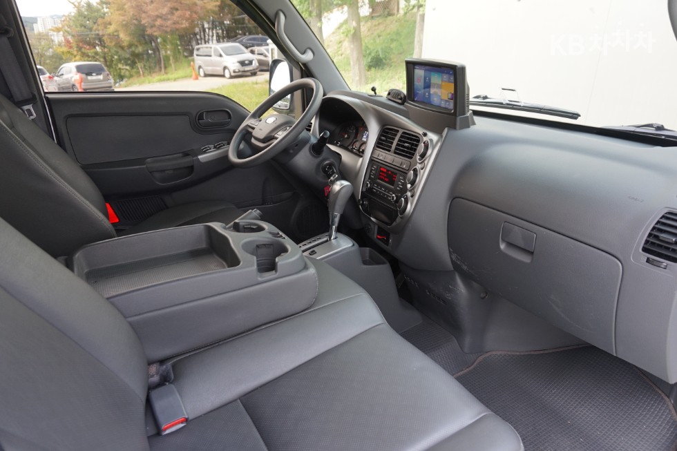 2018 - kia bongo iii