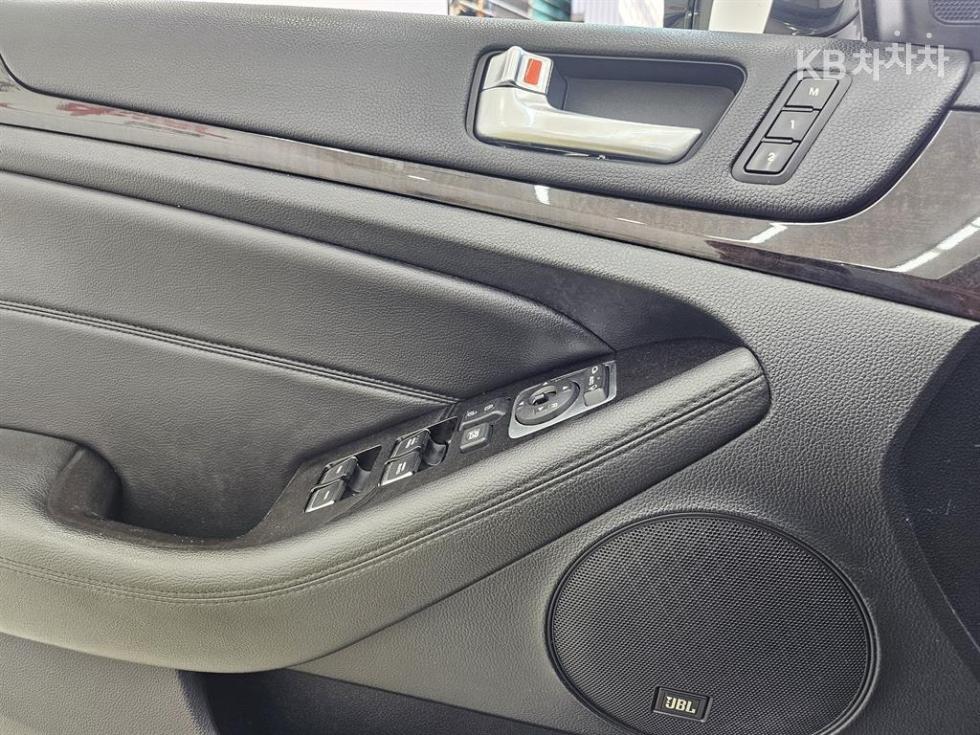 2013 - kia k7