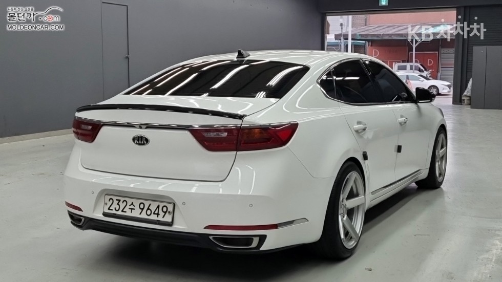 2019 - kia k7