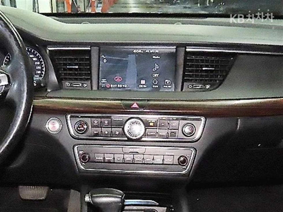 2018 - kia k7
