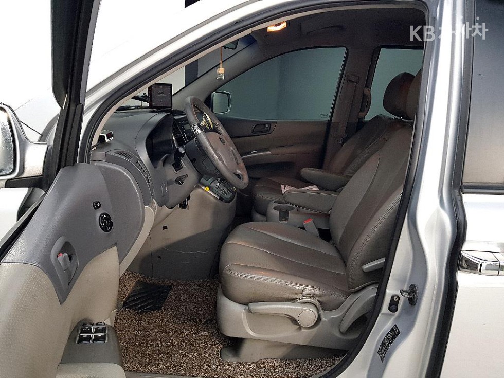 2008 - kia grand carnival