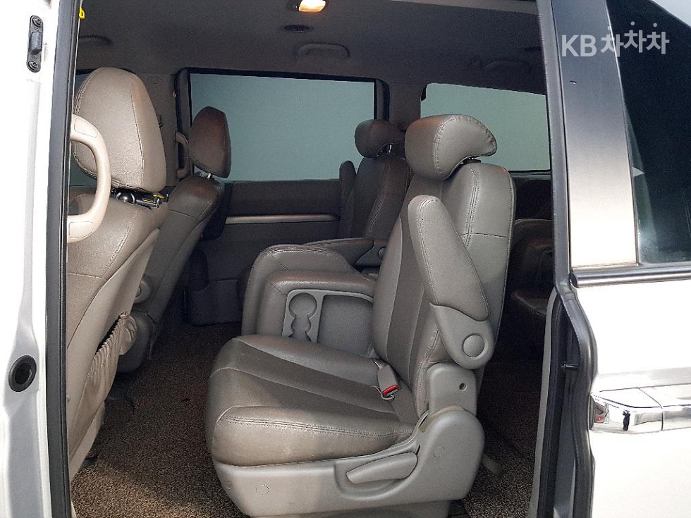 2008 - kia grand carnival