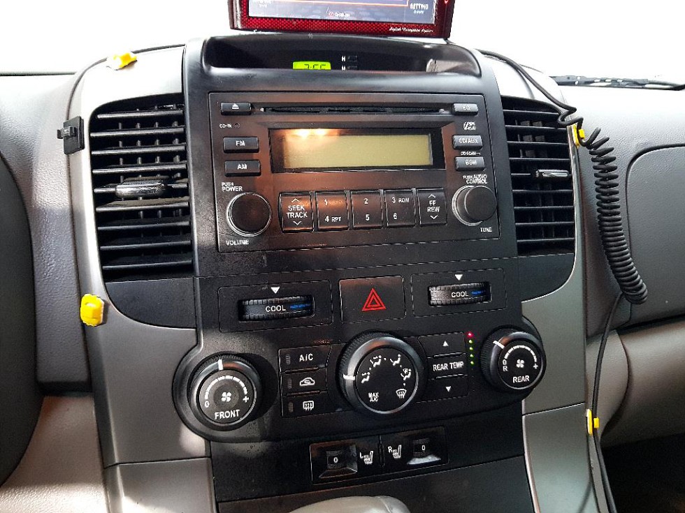 2008 - kia grand carnival