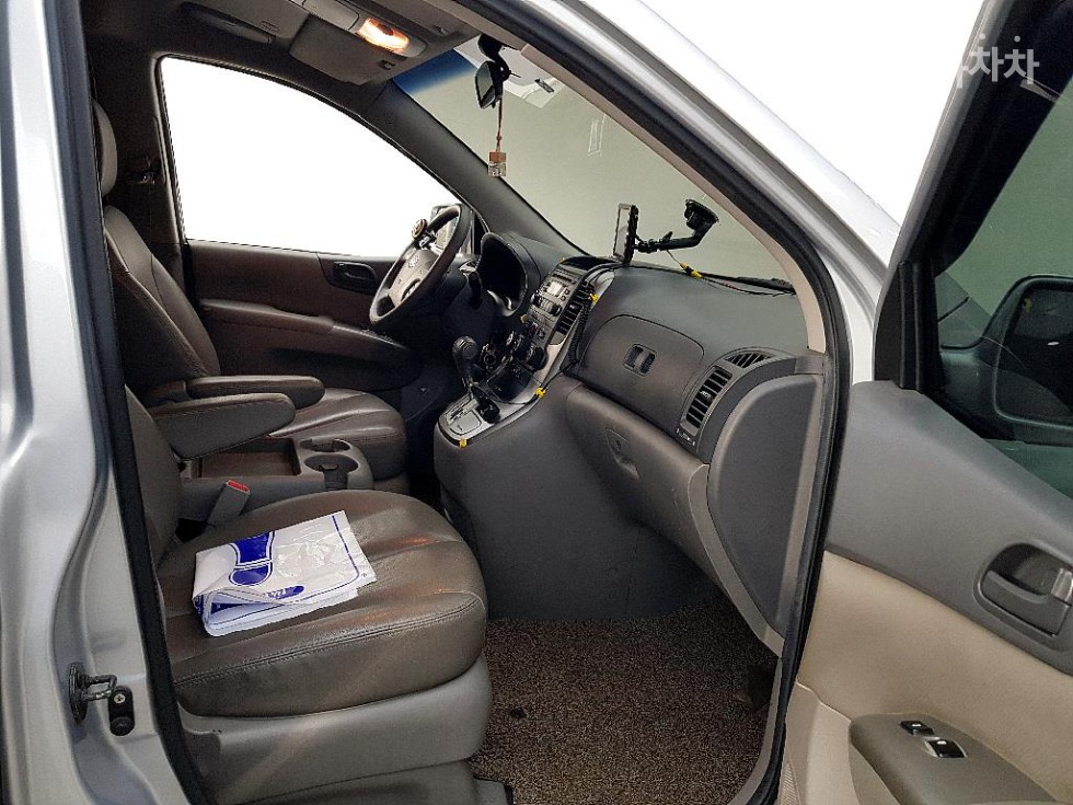 2008 - kia grand carnival