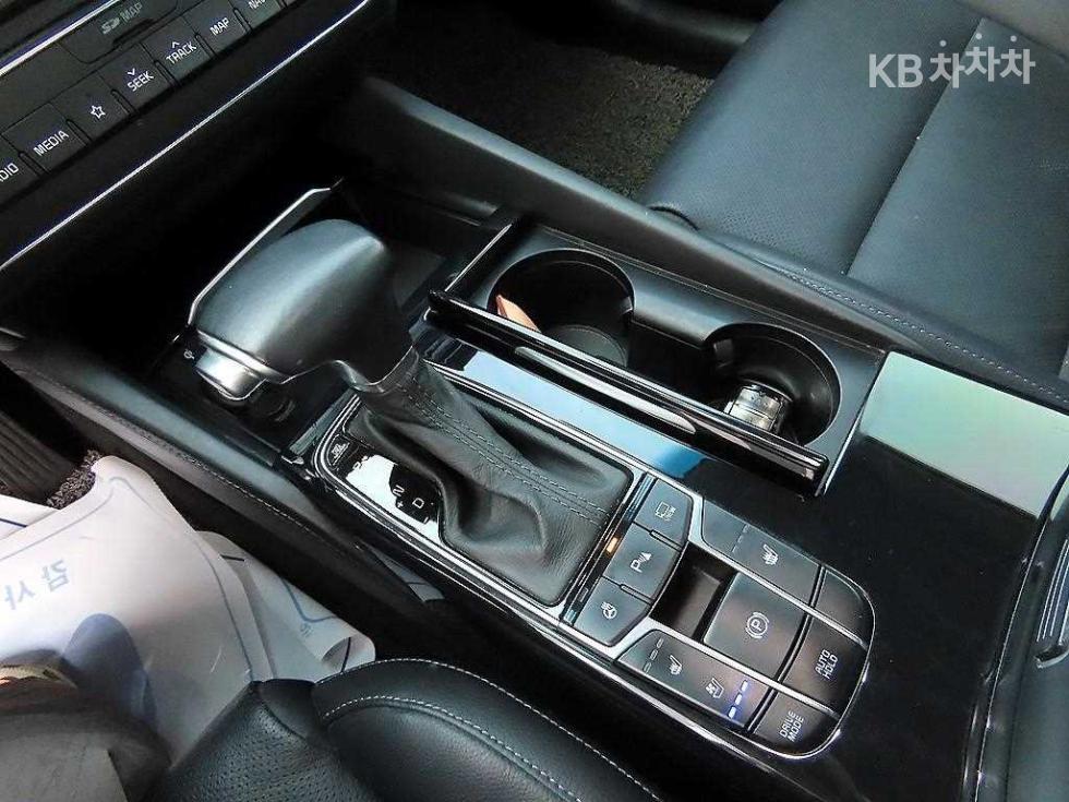 2019 - kia k7