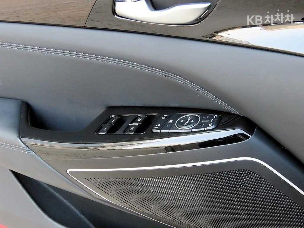 2019 - kia k7