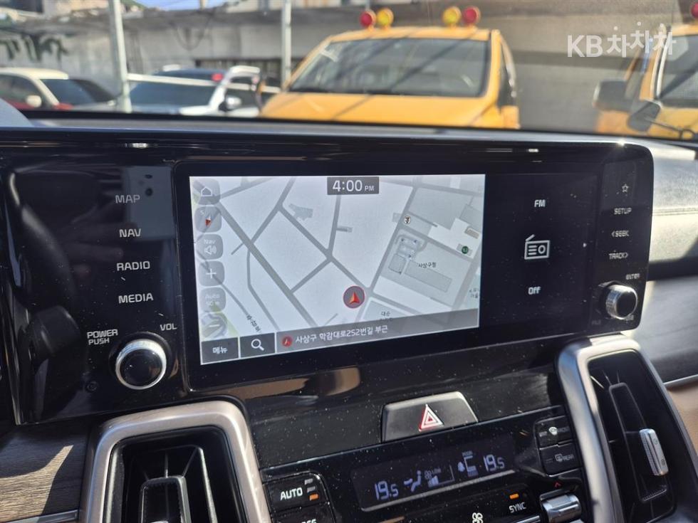 2022 - kia sorento
