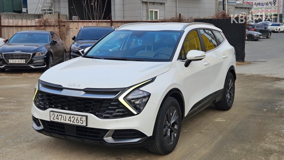 2022 - kia sportage