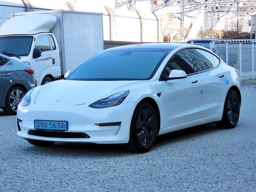 테슬라 Model 3 Standard Range Plus