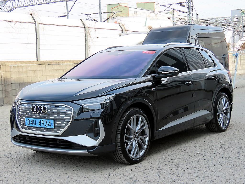 아우디 Q4 e-tron 45 Premium