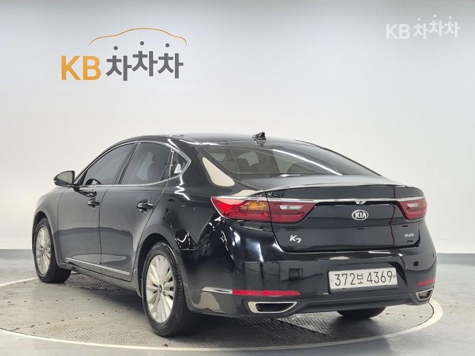 2017 - kia k7