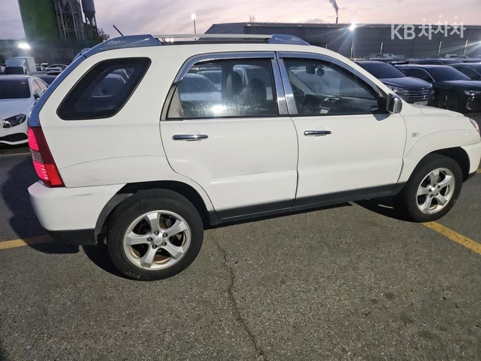 2010 - kia sportage