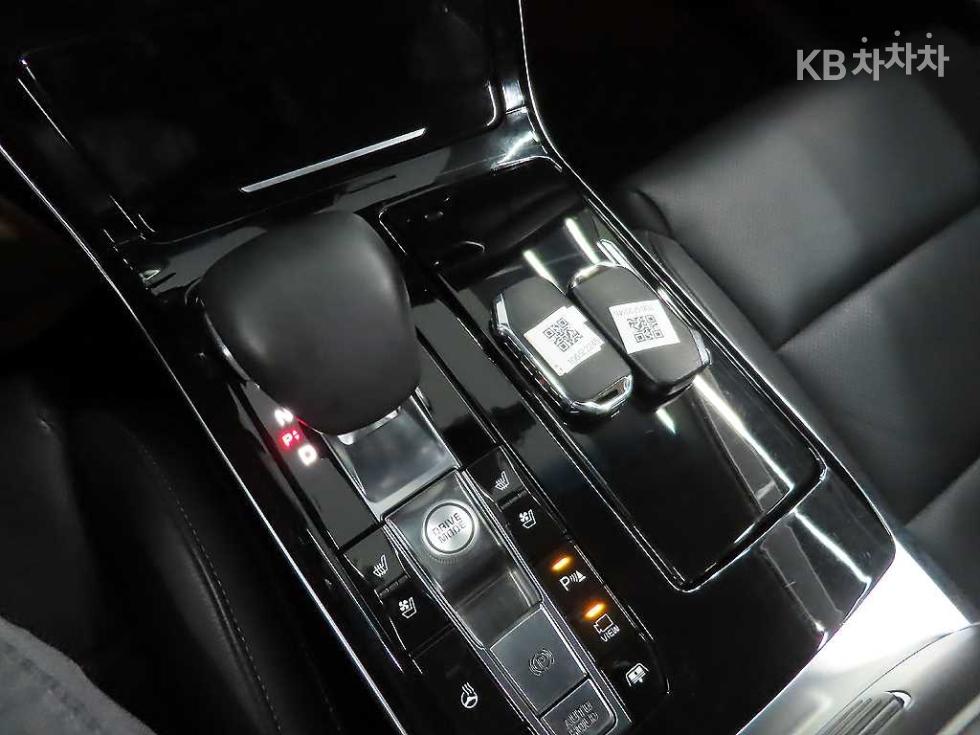 2020 - kia k7