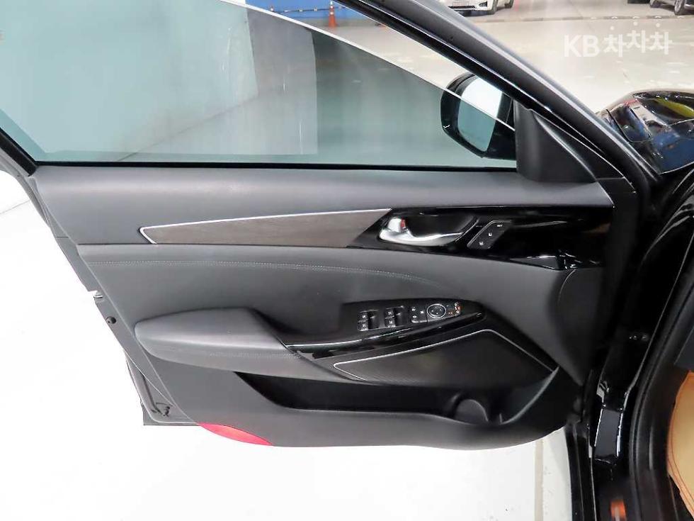 2020 - kia k7