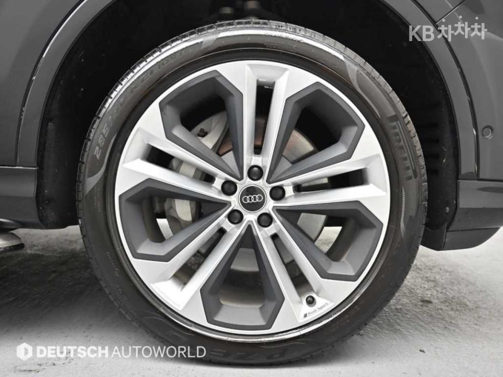2023 - audi q7