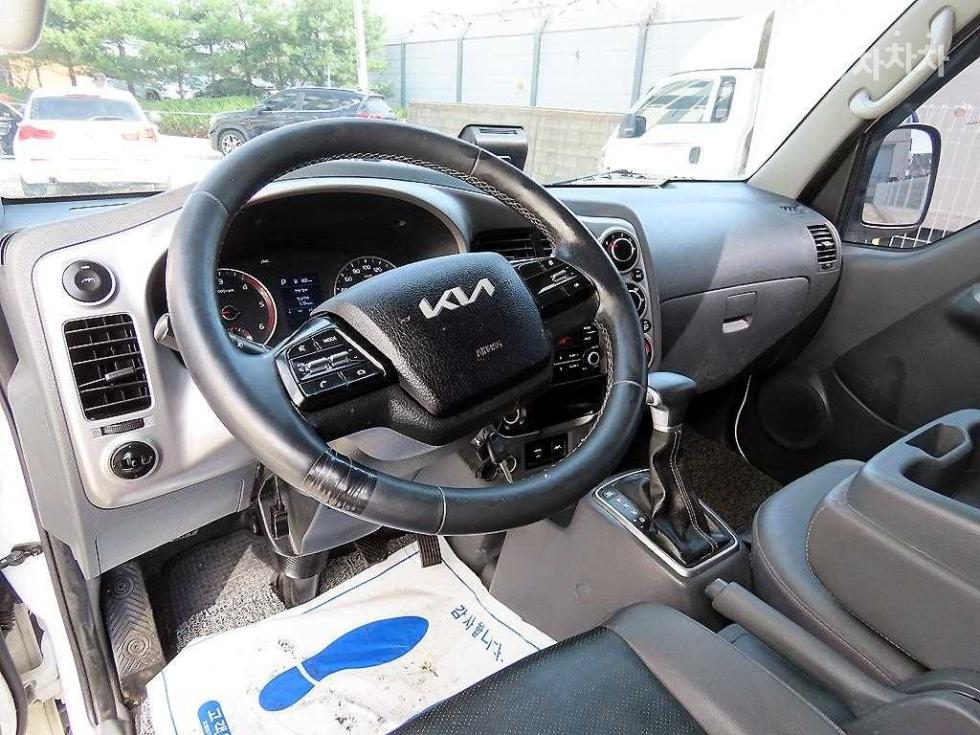 2024 - kia bongo iii