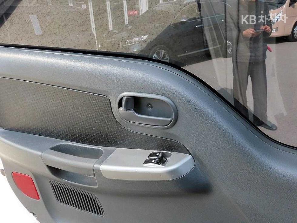 2024 - kia bongo iii