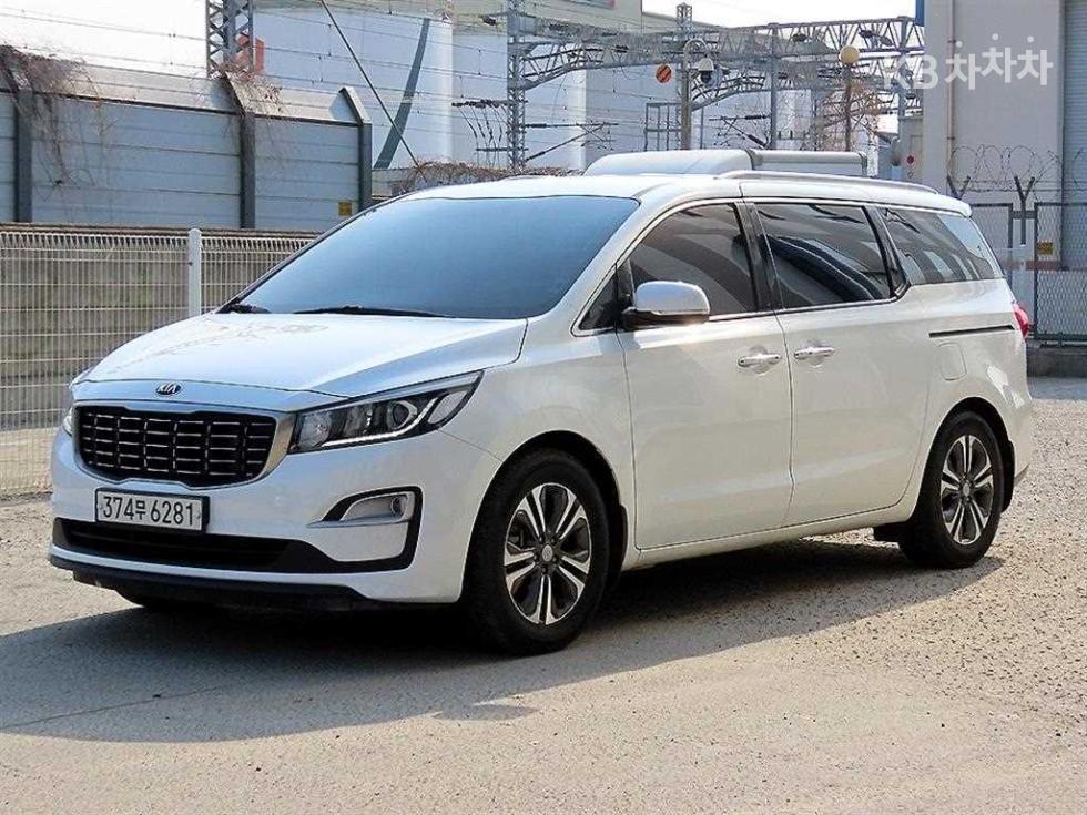 2019 - kia carnival