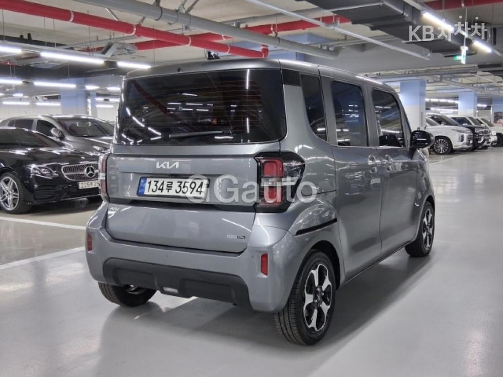 2023 - kia kia
