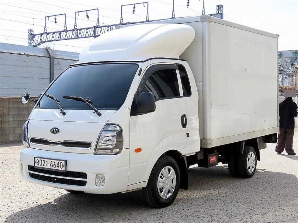 2020 - kia bongo iii