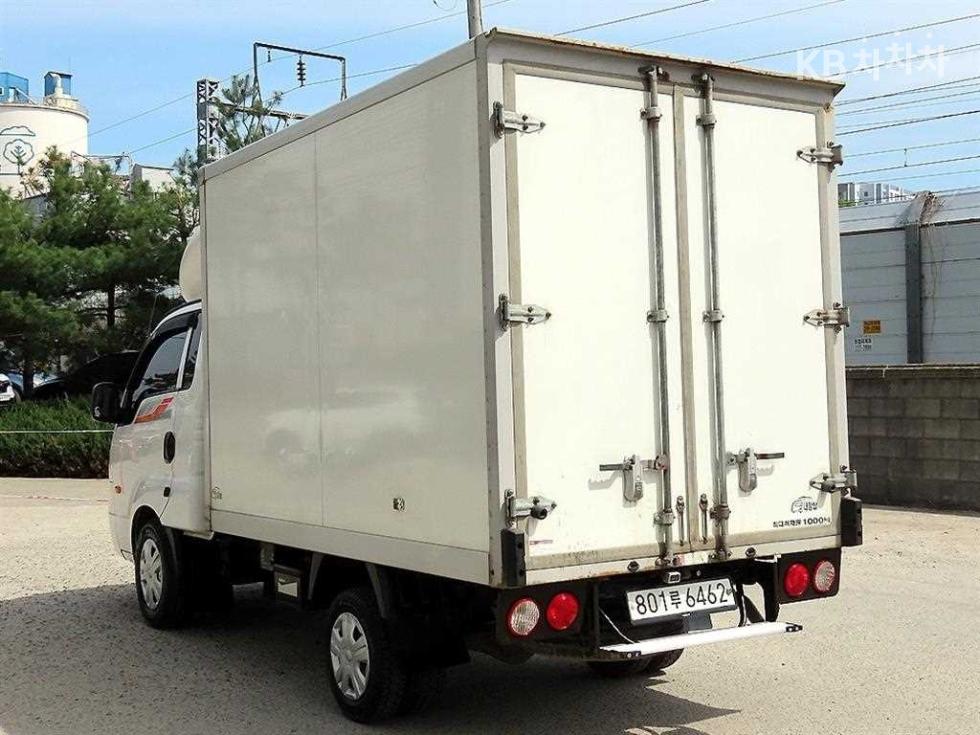 2018 - kia bongo iii