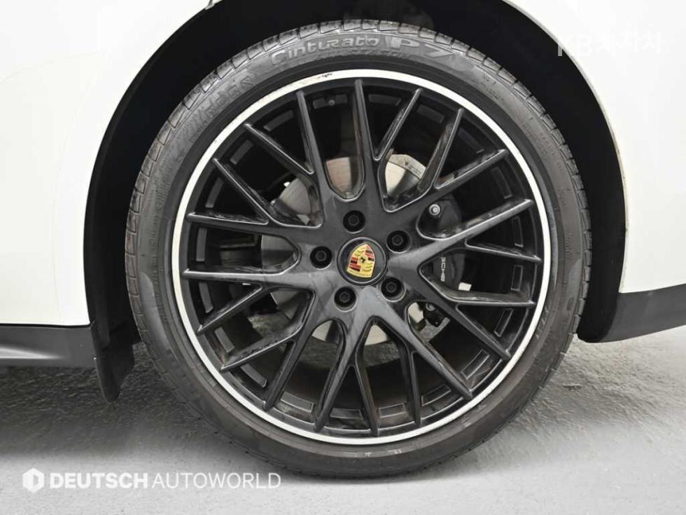 Porsche Panamera — miniaturë 5