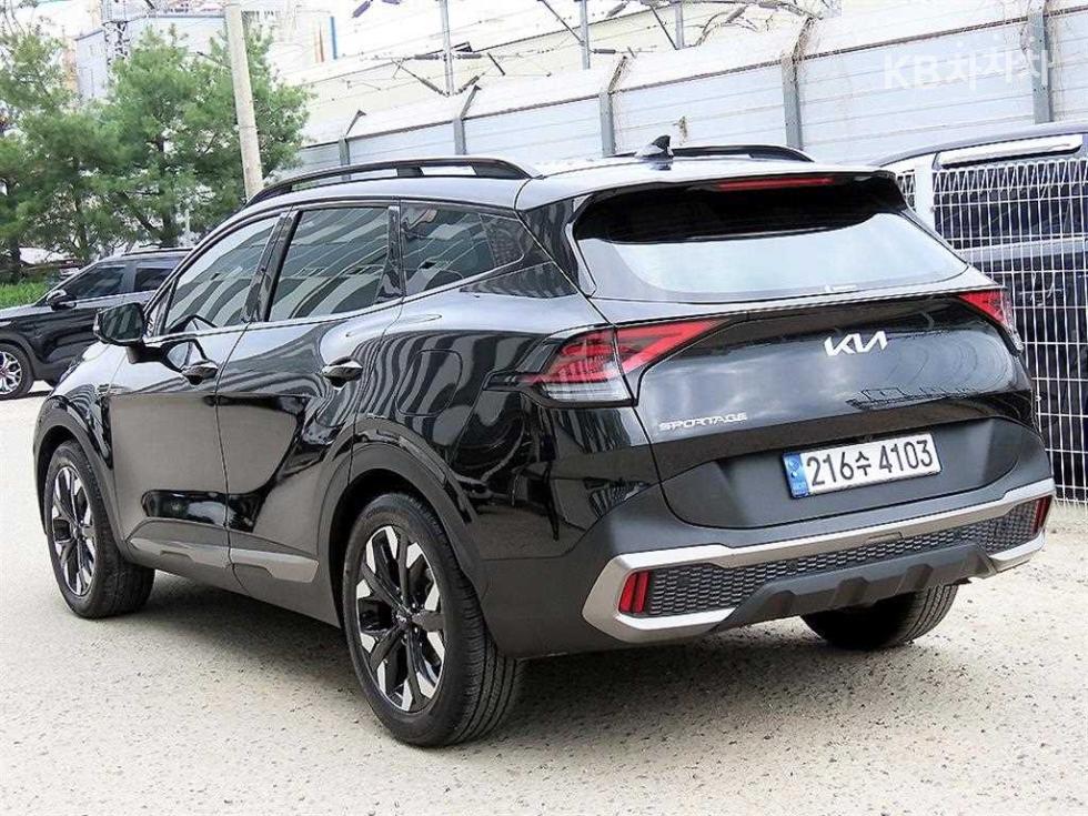 2023 - kia sportage