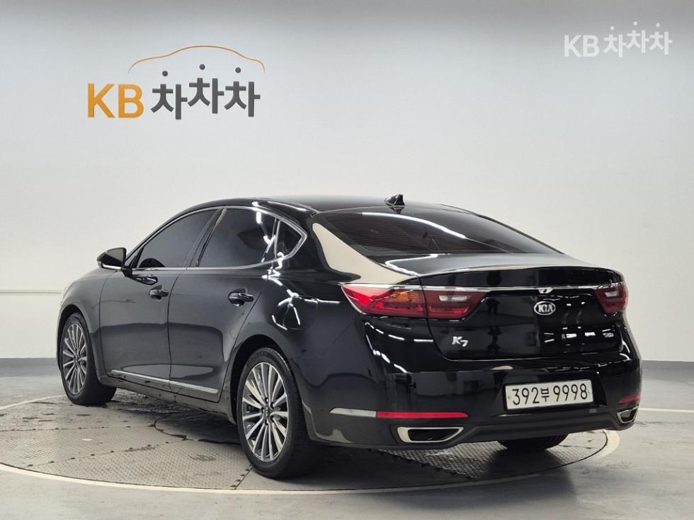 2018 - kia k7