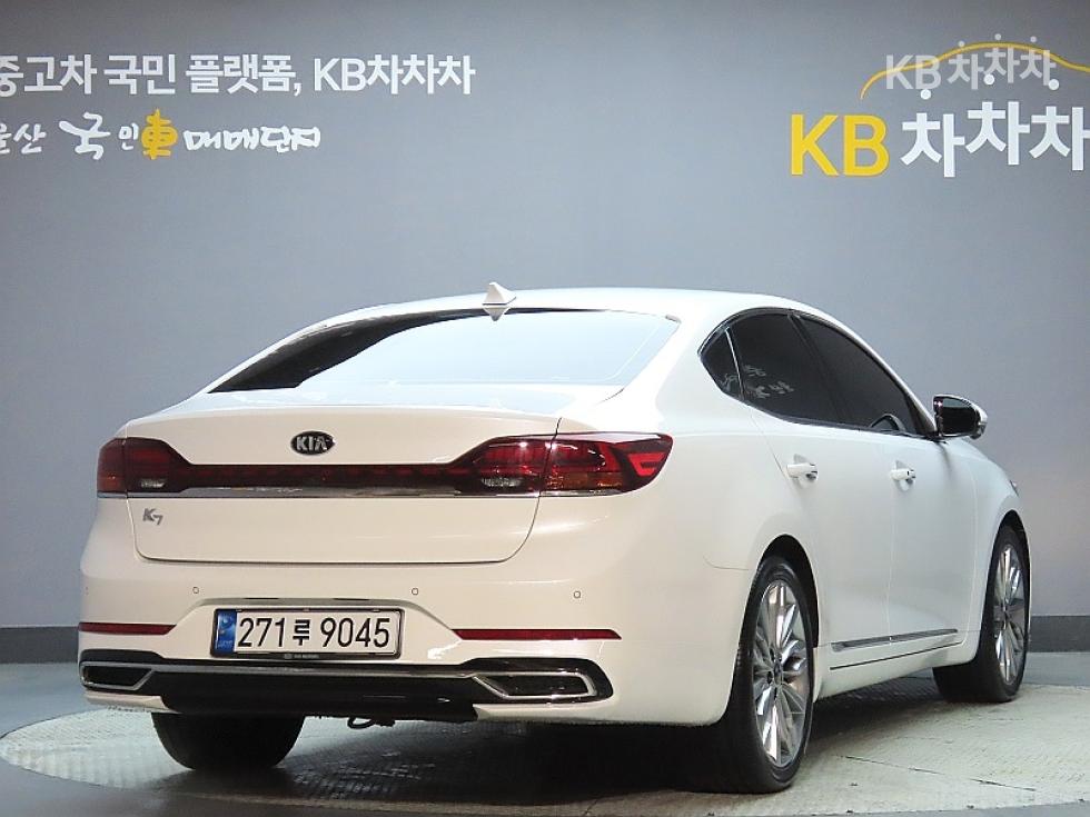 2020 - kia k7