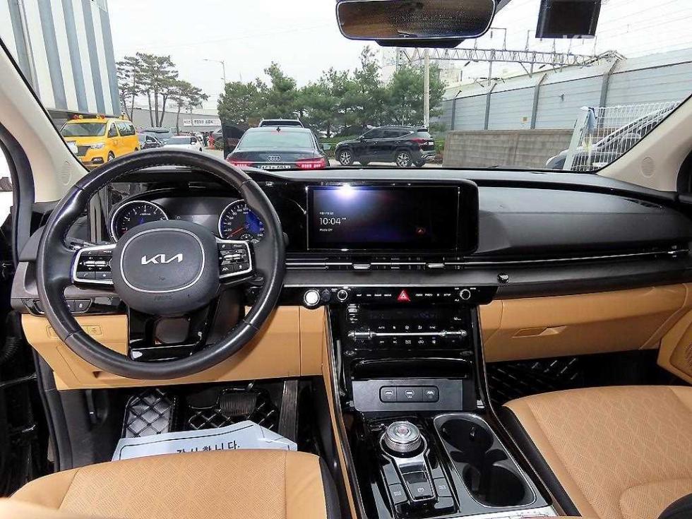 2022 - kia carnival