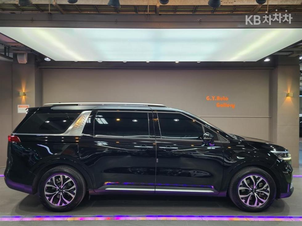 2021 - kia carnival