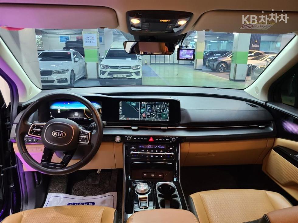 2021 - kia carnival