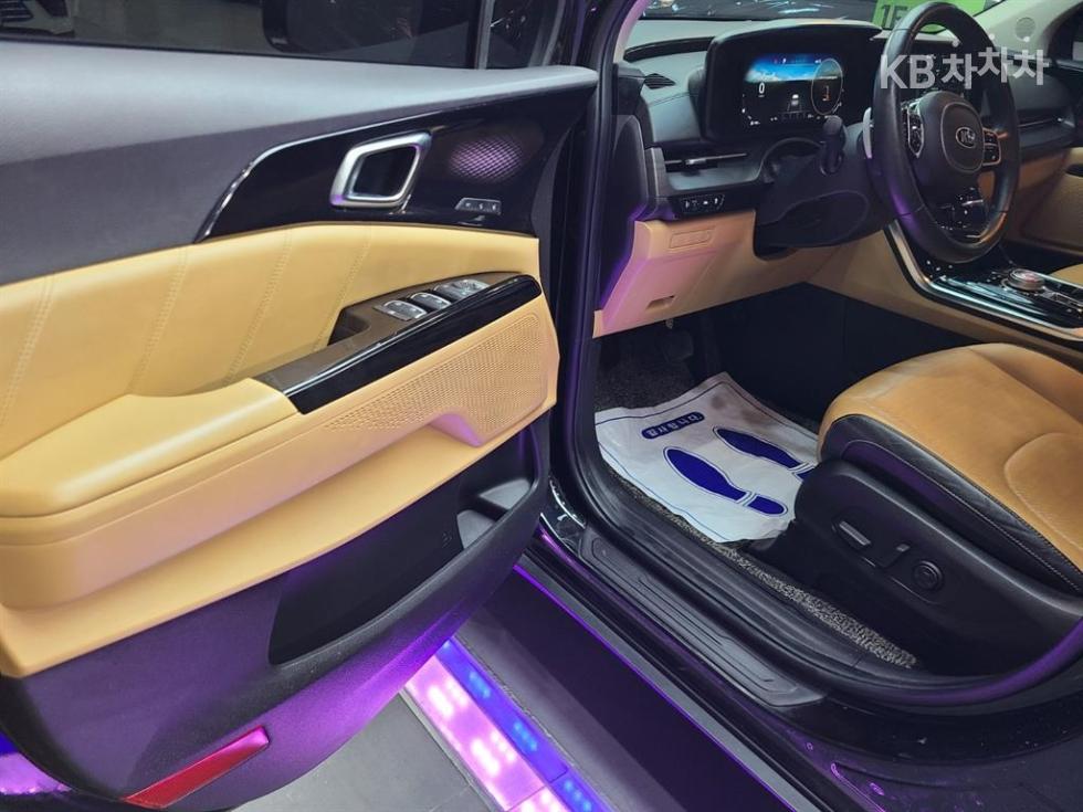 2021 - kia carnival