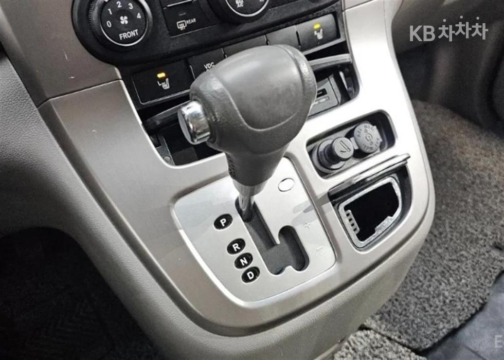 2011 - kia carnival