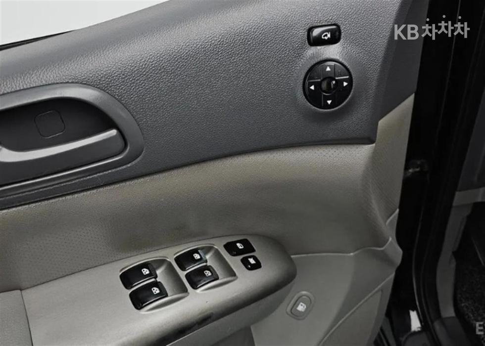 2011 - kia carnival