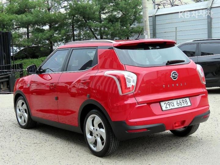 KG Mobility (Ssangyong) Tivoli Gasoline LX Premium Type 4