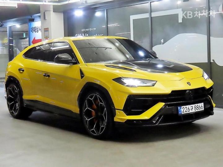 Lamborghini Urus 퍼포만테 4.0 V8 — foto 1