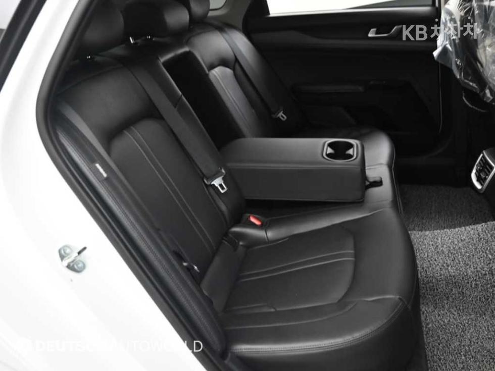 2023 - kia k5