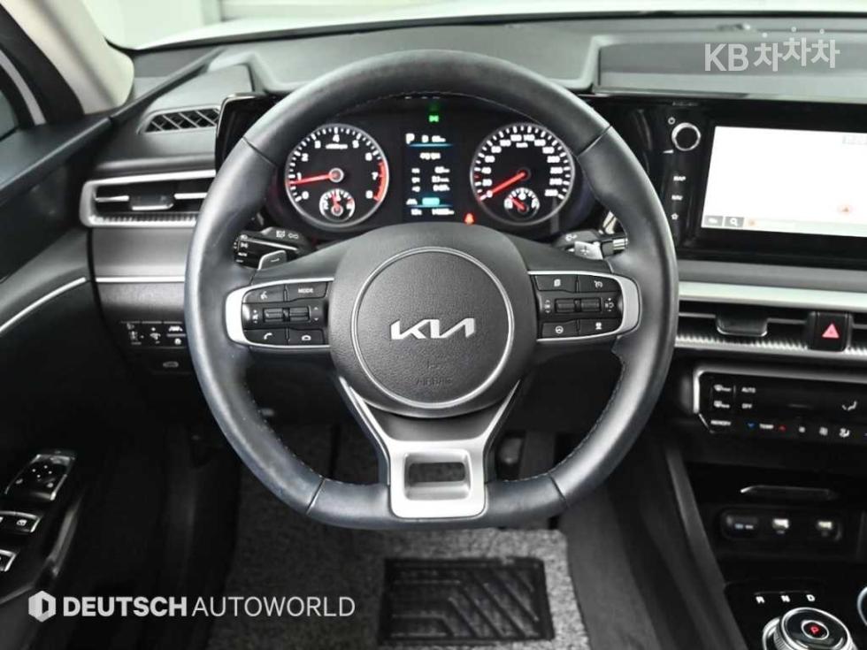 2023 - kia k5
