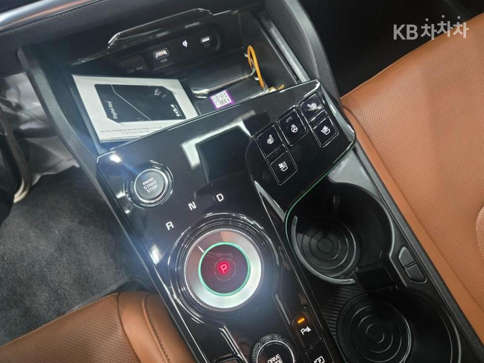 2022 - kia sportage