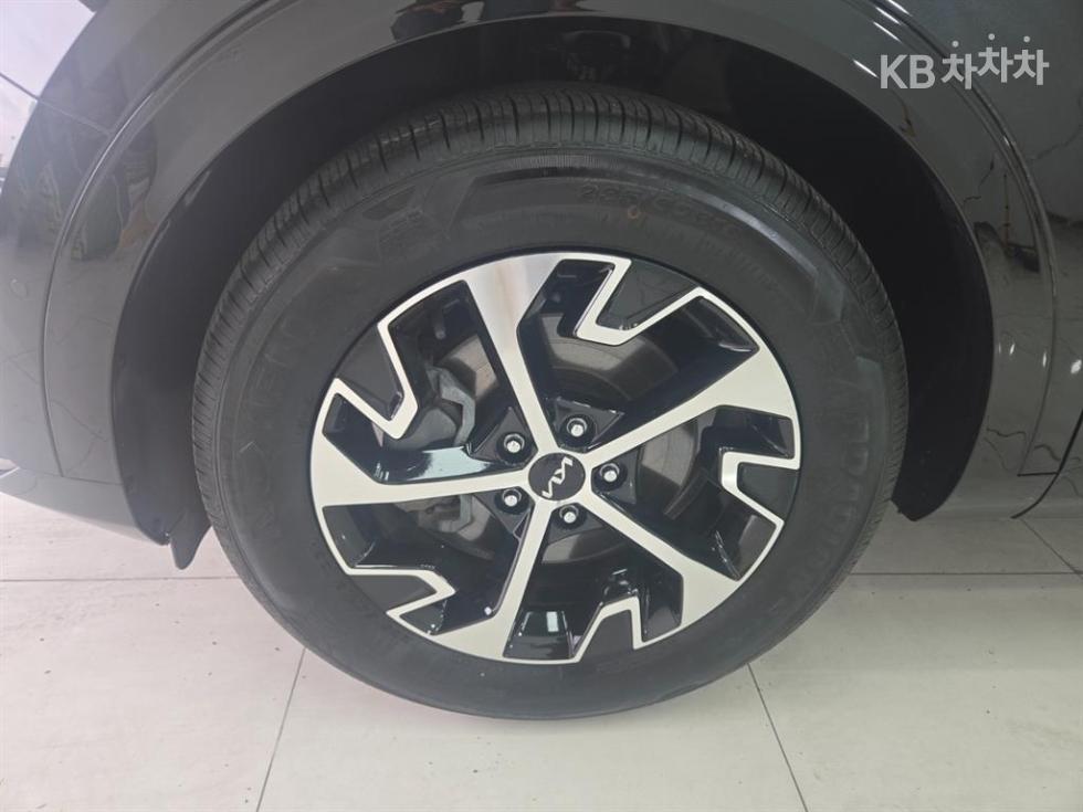 2022 - kia sportage