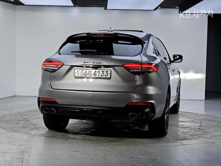 Maserati Levante 3.0 AWD GranLusso 4