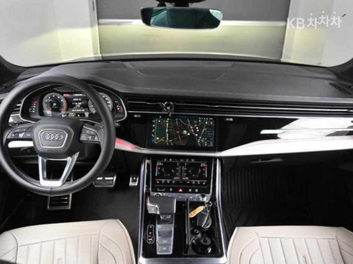 Audi Q7 New 3.0 55 TFSI Quattro Premium 8