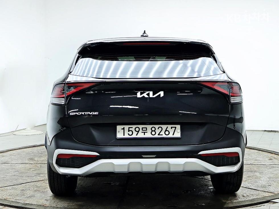 2022 - kia sportage
