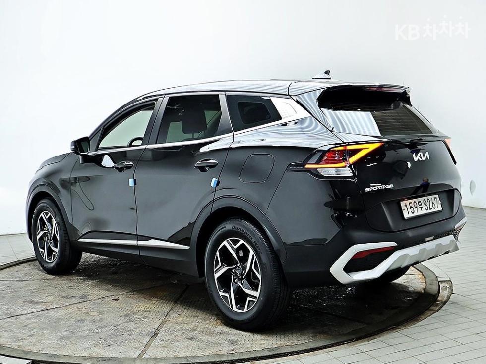 2022 - kia sportage