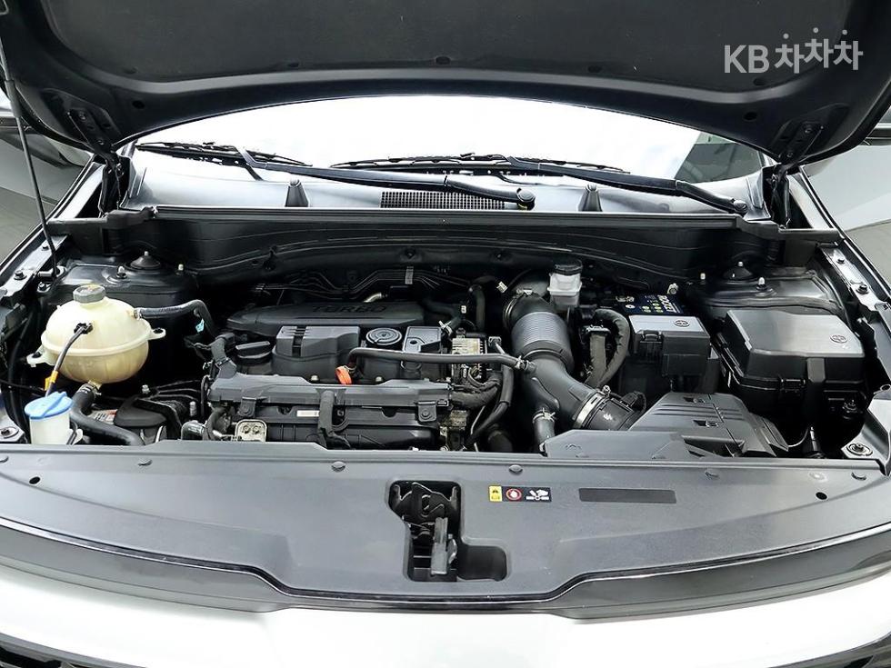 2022 - kia sportage