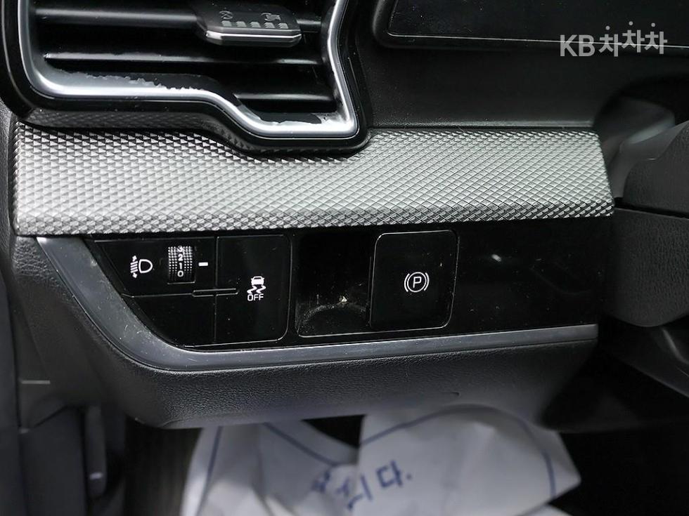 2022 - kia sportage